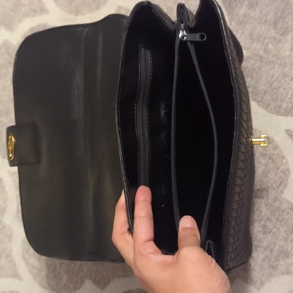 Black Leather Quilted Crossbody Purse - Picture 6 of 11